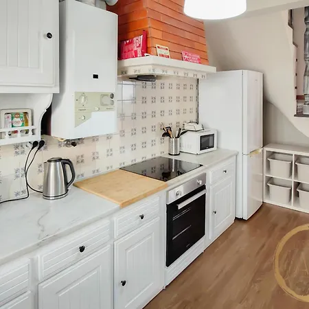 Classic Waves אכסניה